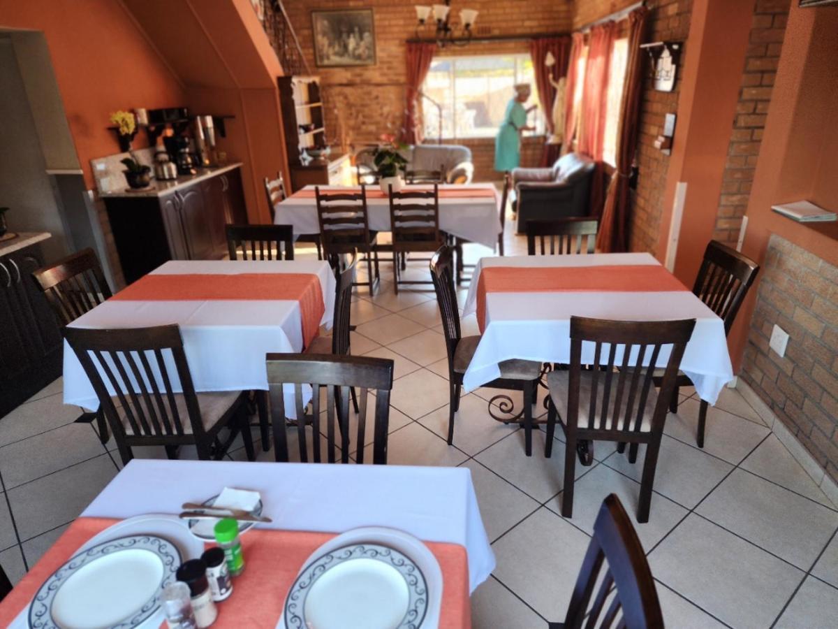 Southy Inn By The Lake Benoni Exterior foto
