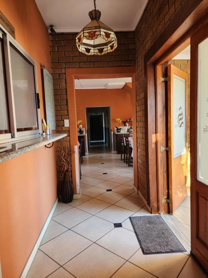 Southy Inn By The Lake Benoni Exterior foto