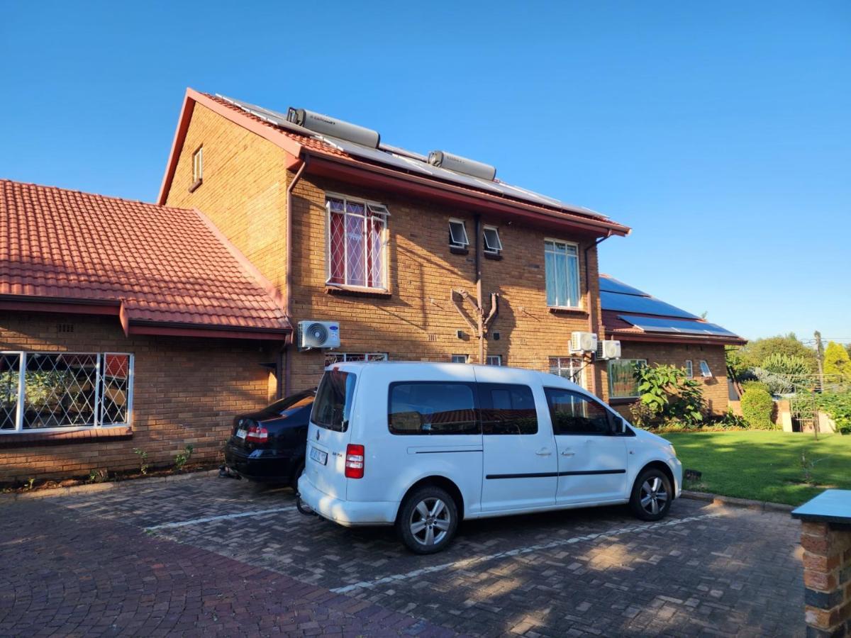 Southy Inn By The Lake Benoni Exterior foto
