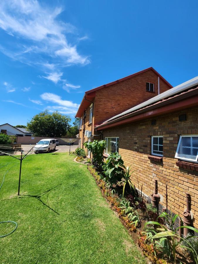 Southy Inn By The Lake Benoni Exterior foto